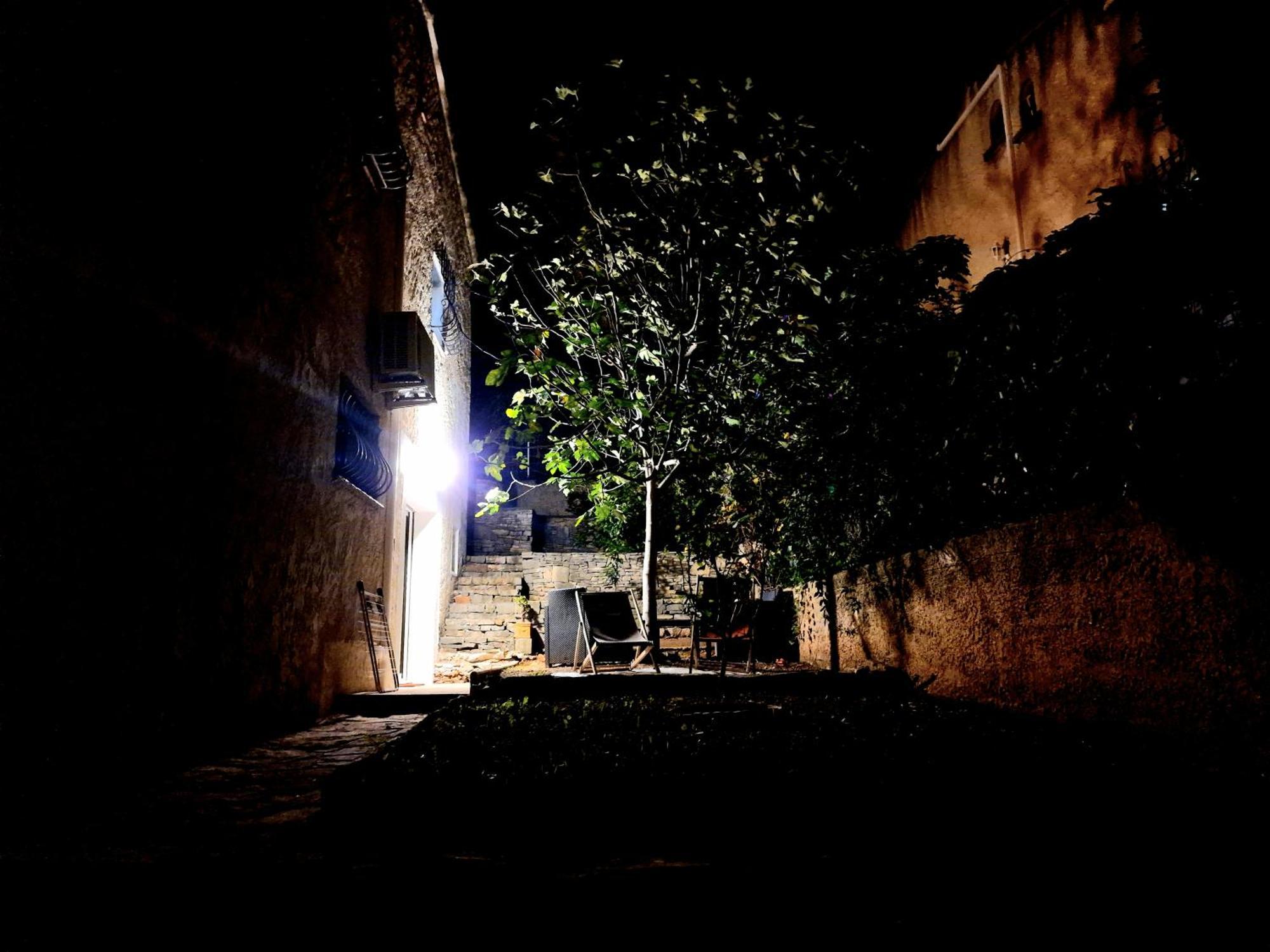 Apartment Au Bas Des Cretes En Bas De A Proche De La Et De Marseille